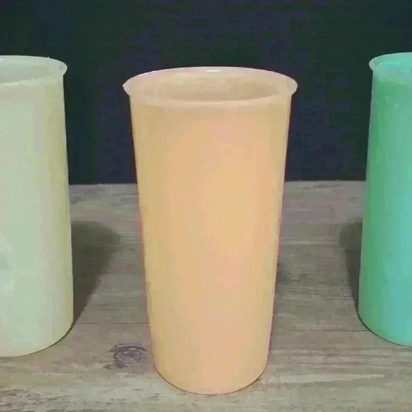 Vintage Tupperware Cups  117 set of 3 - Picture 4 of 7